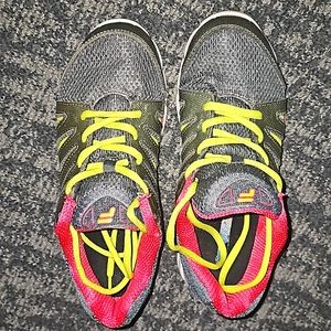 Women's Fila DLS Foam Size 8